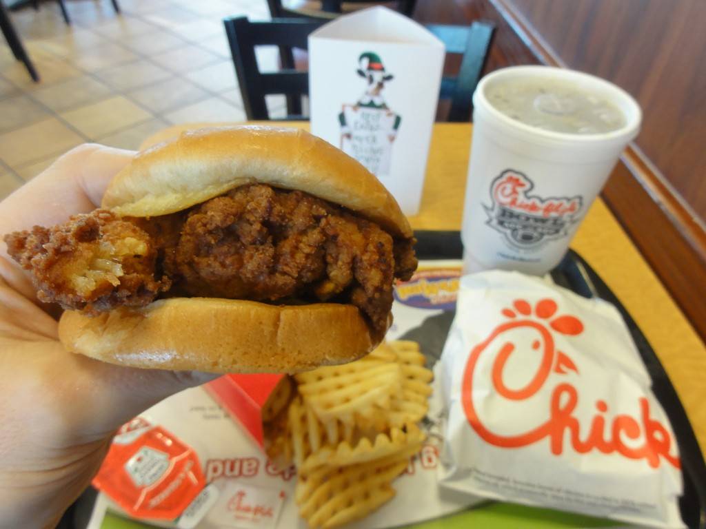 Chick-fil-A | restaurant | 935 E Golf Rd, Schaumburg, IL 60173, USA | 8475171173 OR +1 847-517-1173