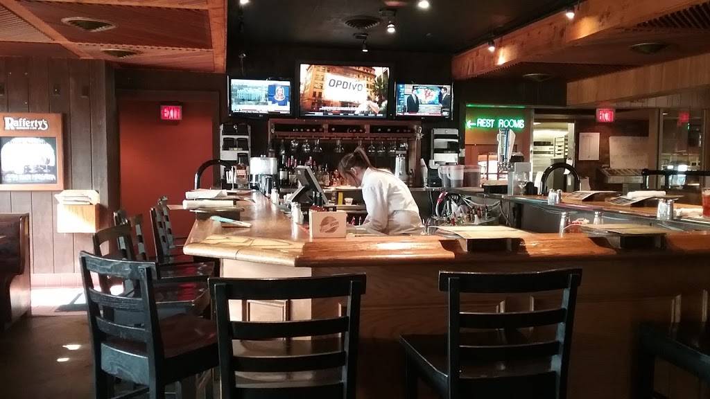 Raffertys | restaurant | 1400 N Green River Rd, Evansville, IN 47715, USA | 8124710024 OR +1 812-471-0024