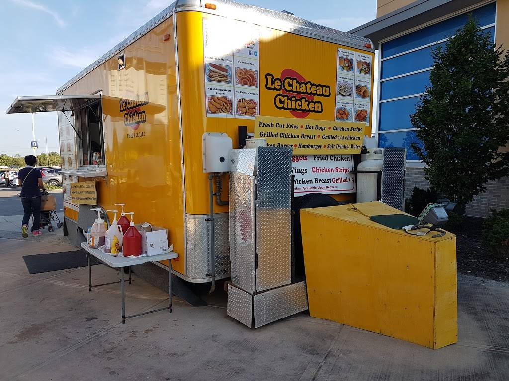 Le Chateau Chicken | restaurant | 300 City Centre Dr, Mississauga, ON L5B 3C1, Canada | 4168242113 OR +1 416-824-2113