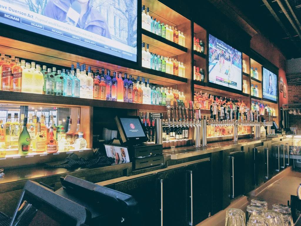 BJs Restaurant & Brewhouse | restaurant | 15701 Emerald Way, Bowie, MD 20716, USA | 3018502300 OR +1 301-850-2300