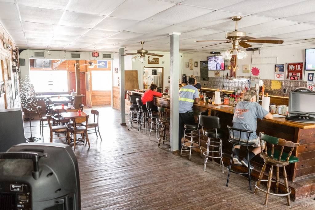 Laura Lees Café & Pub | restaurant | 5748 W Jones Ave, Zellwood, FL 32798, USA | 4078143148 OR +1 407-814-3148