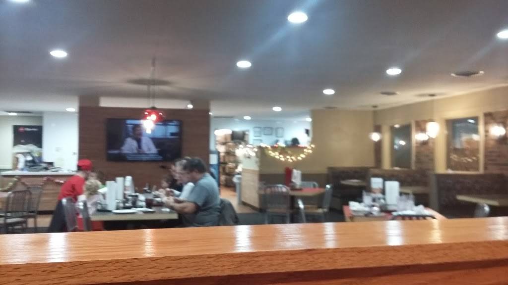 Pizza Hut | restaurant | 1420 N Main St, Rushville, IN 46173, USA | 7659323780 OR +1 765-932-3780