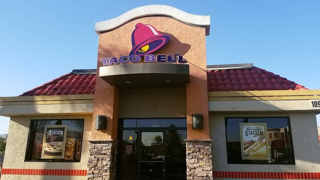 Taco Bell | meal takeaway | 10995 Magnolia Ave, Riverside, CA 92505, USA | 9516883788 OR +1 951-688-3788