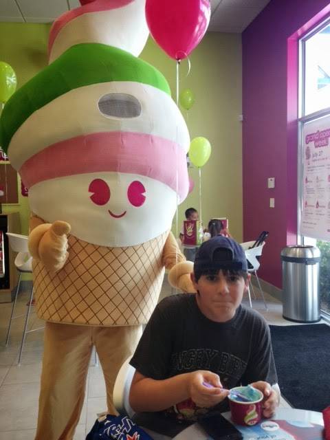 Menchies Frozen Yogurt | bakery | 5100 Daniels Pkwy Ste 500, Fort Myers, FL 33912, USA | 2394376283 OR +1 239-437-6283