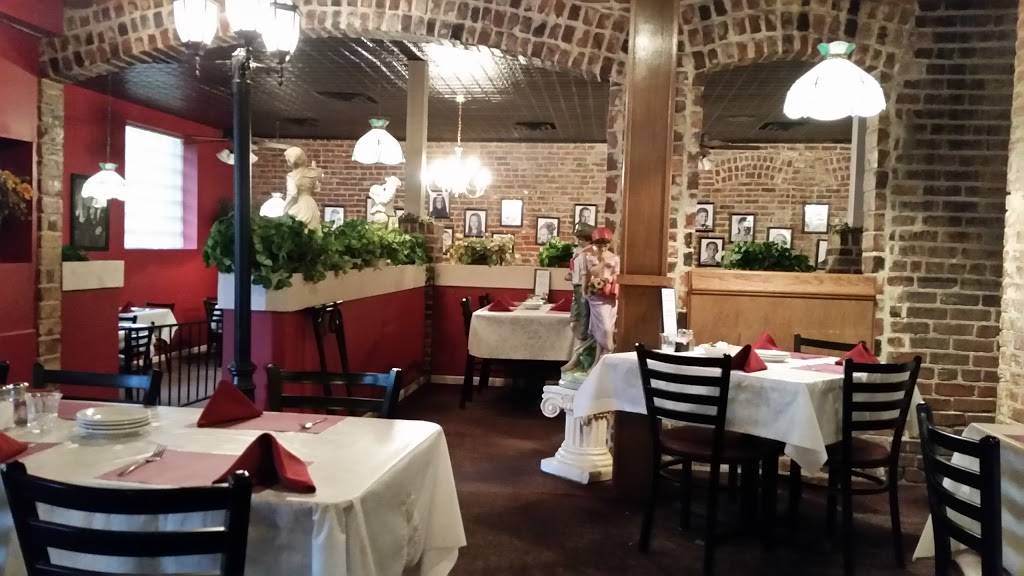 Malaras Italian Restaurant | restaurant | 2123 Pierce St, Omaha, NE 68108, USA | 4023468001 OR +1 402-346-8001