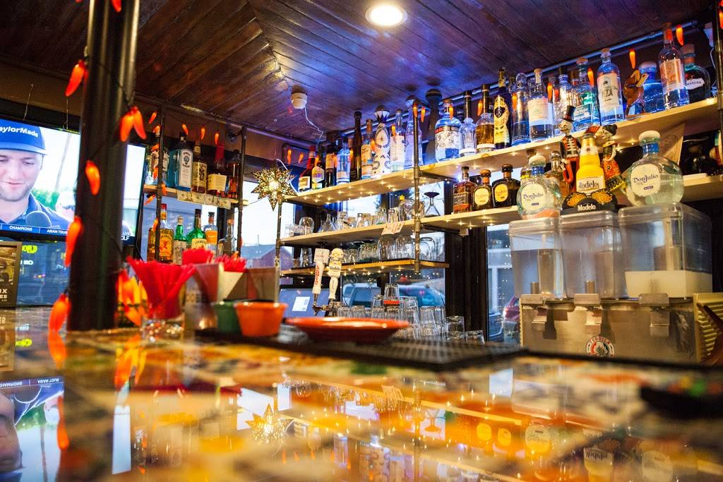 Tequila Revolucion | restaurant | 1851 Post Rd, Fairfield, CT 06824, USA | 4758889841 OR +1 475-888-9841