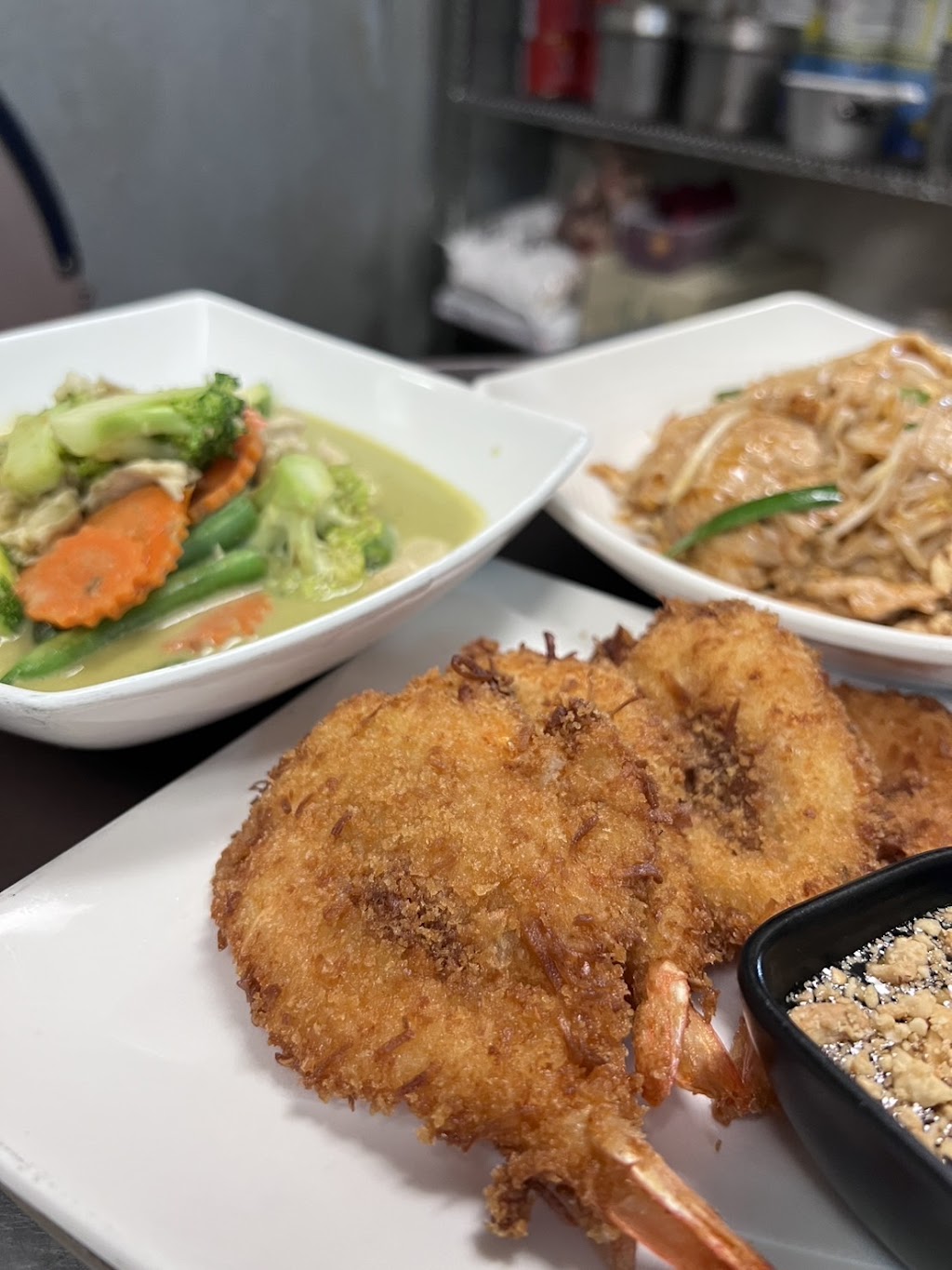 The 35 Thai Kitchen | restaurant | 35 E Washington St Suite a, Petaluma, CA 94952, USA | 7077746045 OR +1 707-774-6045