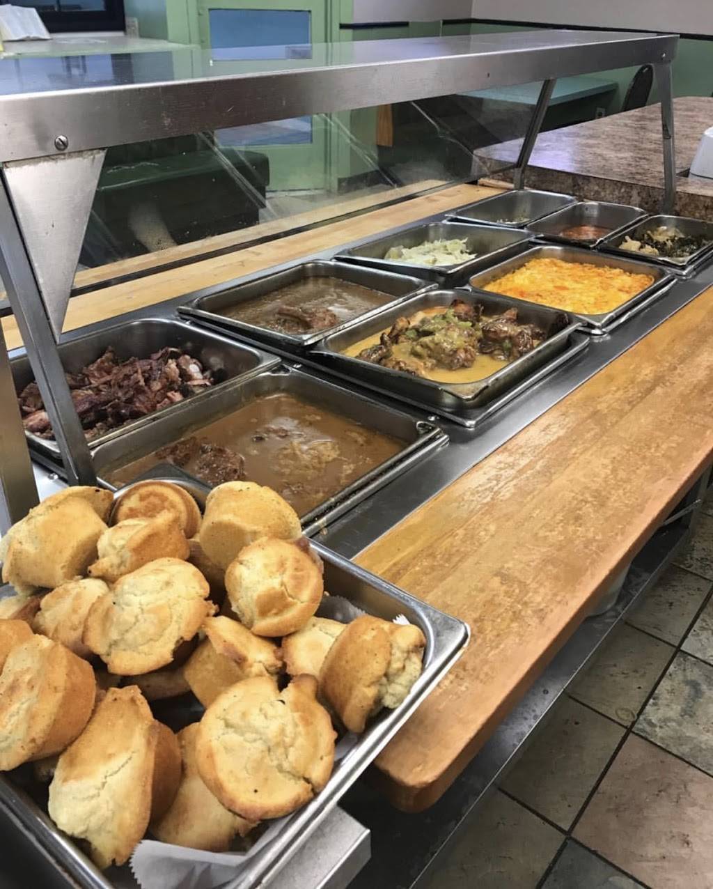 Ikes Barbecue | restaurant | 3200 Woodburn Ave, Cincinnati, OH 45207, USA | 5132210417 OR +1 513-221-0417