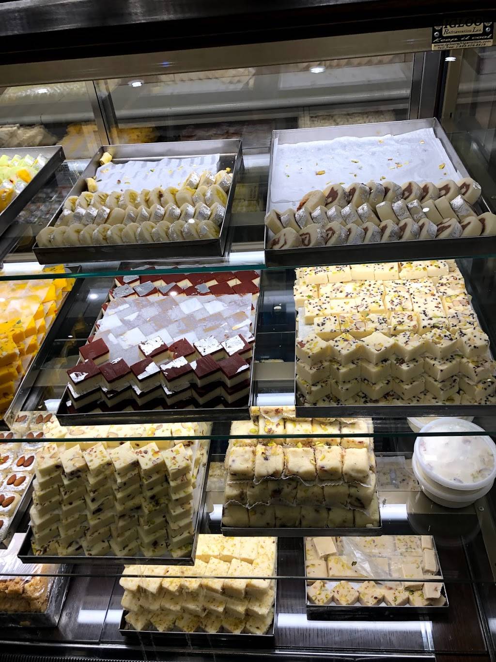 Sweet Palace | restaurant | 1098 Peter Robertson Blvd, Brampton, ON L6R 1G6, Canada | 9057901777 OR +1 905-790-1777