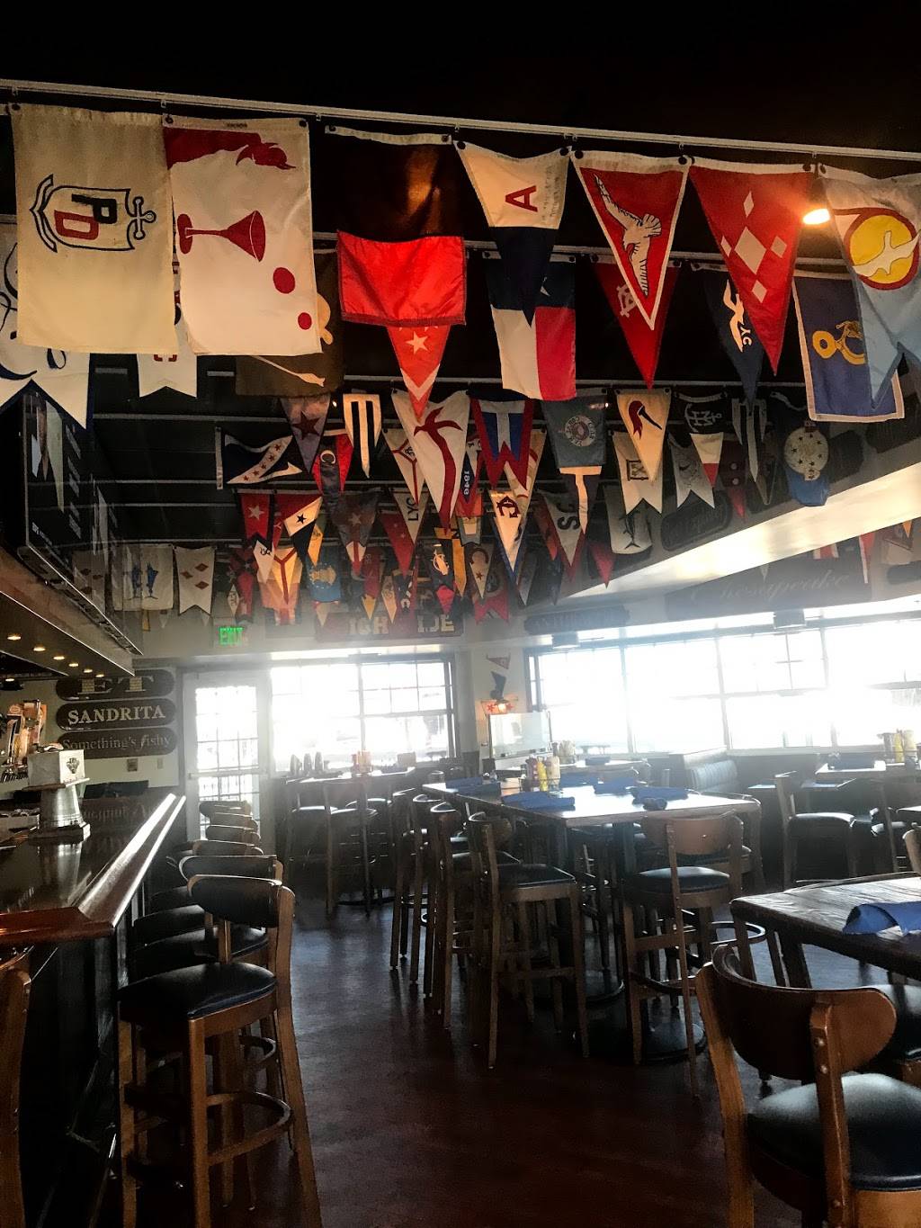 Burgee Bar | restaurant | Fishing Village Dr, Key Largo, FL 33037, USA | 3053672611 OR +1 305-367-2611