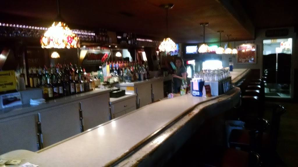 The Alley Bar & Grill | restaurant | 1104 N Saginaw St, St Charles, MI 48655, USA | 9898656226 OR +1 989-865-6226