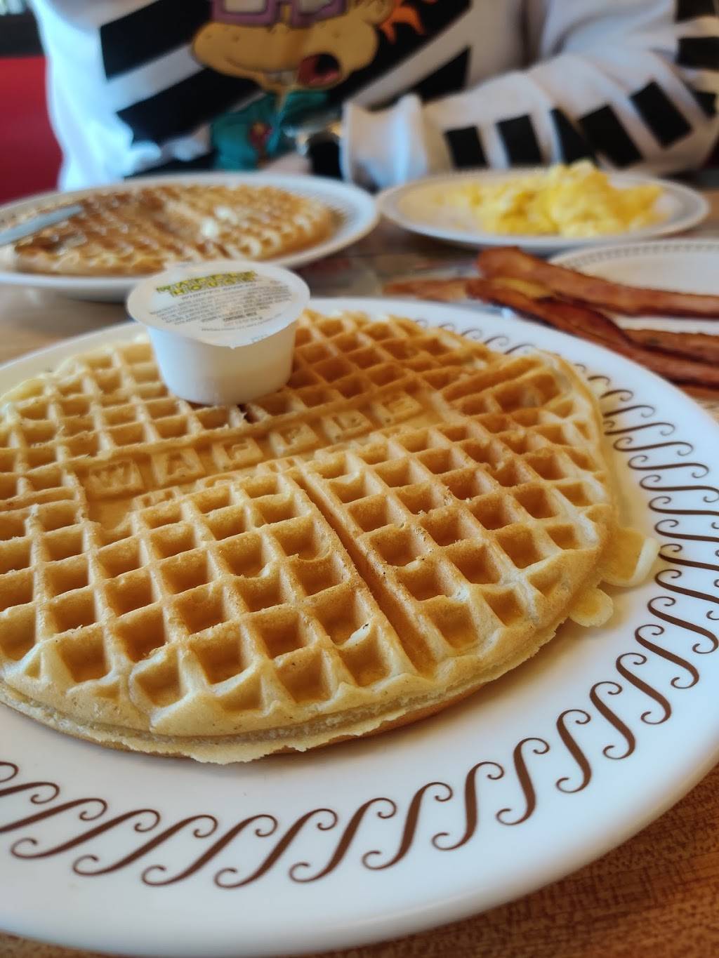 Waffle House | meal takeaway | 1114 TN-76, Clarksville, TN 37043, USA | 9313583404 OR +1 931-358-3404