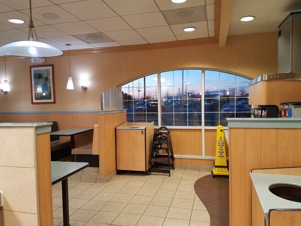 McDonalds | cafe | 678 Northwest Hwy, Cary, IL 60013, USA | 8476391181 OR +1 847-639-1181