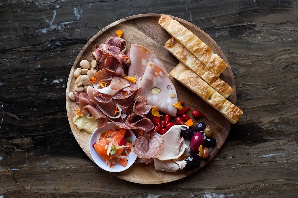 due | restaurant | 475 Fairview Ave S, St Paul, MN 55105, USA | 6514938858 OR +1 651-493-8858