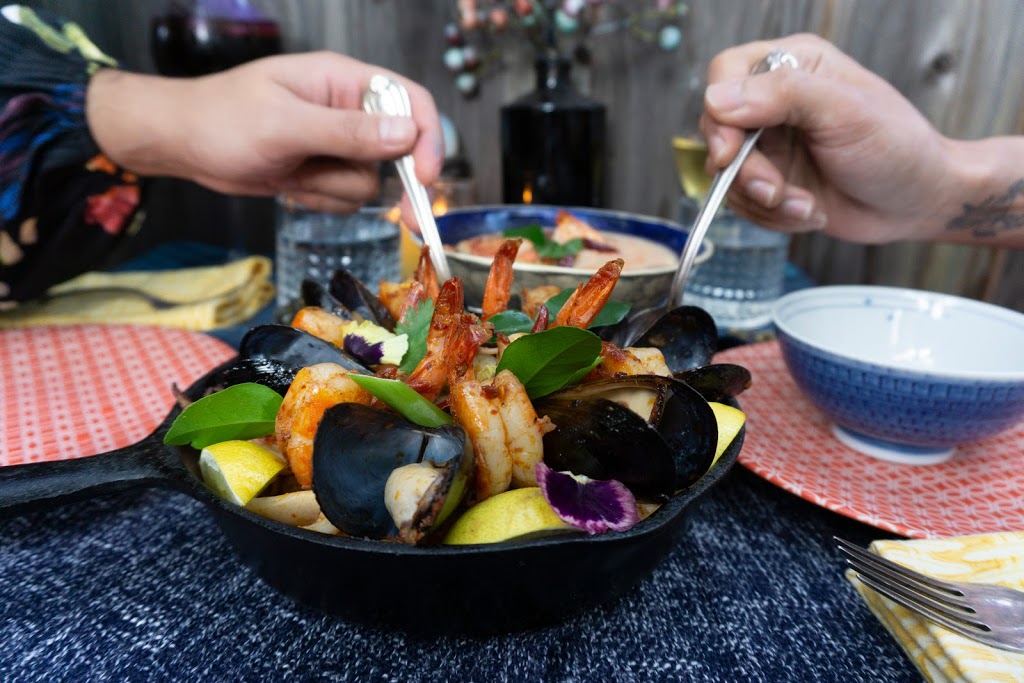 Mysterious Garden Thai | restaurant | 90 Charter Oak Ave, San Francisco, CA 94124, USA | 4152128994 OR +1 415-212-8994