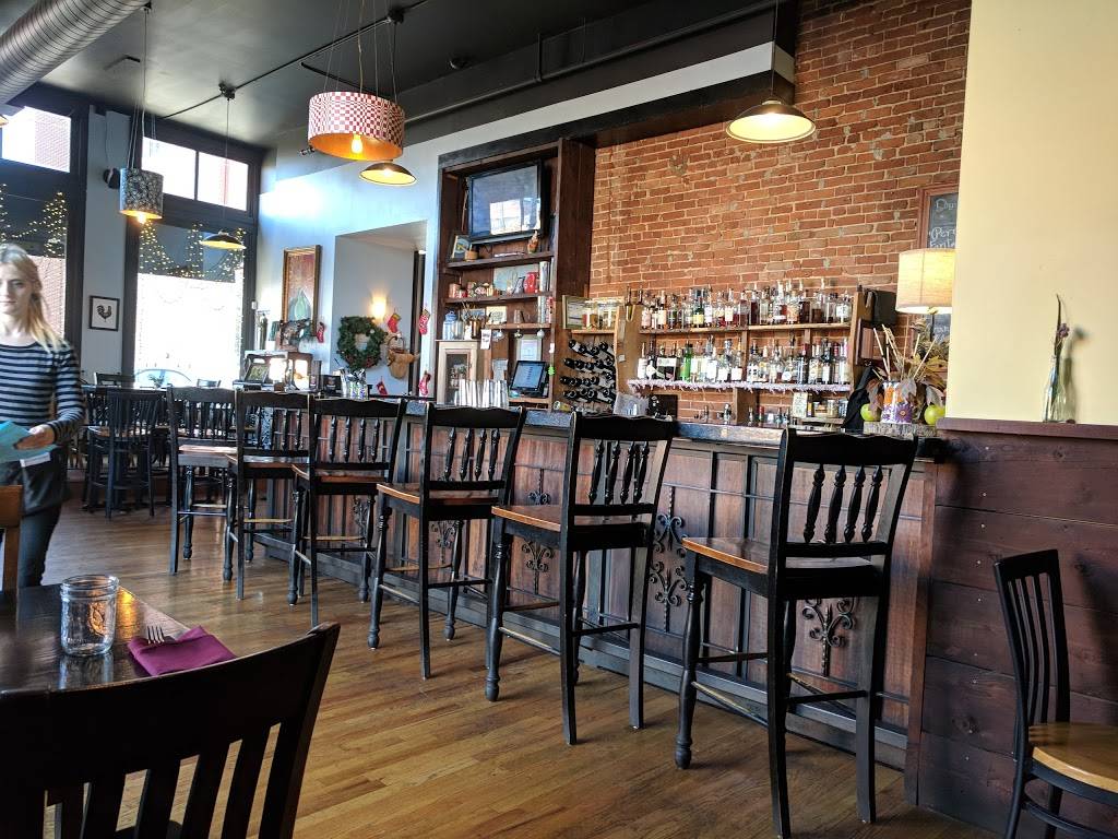 The Farmhouse | restaurant | 300 Delaware St, Kansas City, MO 64105, USA | 8165696032 OR +1 816-569-6032