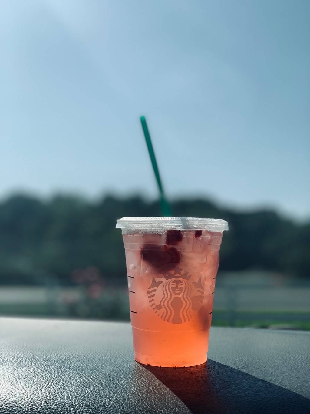 Starbucks | cafe | 636 Corwin Nixon Blvd, South Lebanon, OH 45065, USA | 5138088928 OR +1 513-808-8928