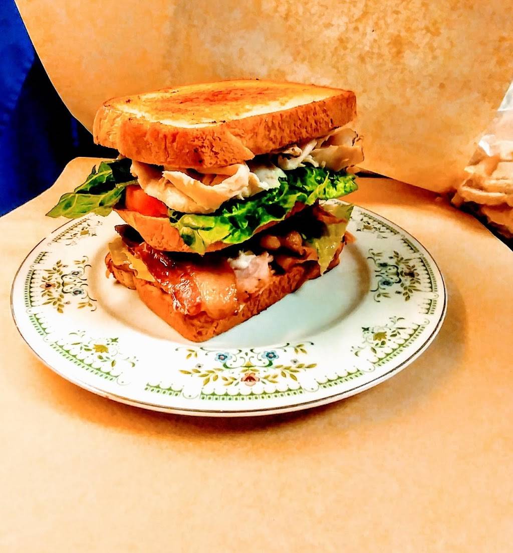 Broken Roads Restaurant | restaurant | 445 E Main St, Reynoldsville, PA 15851, USA | 8146122354 OR +1 814-612-2354