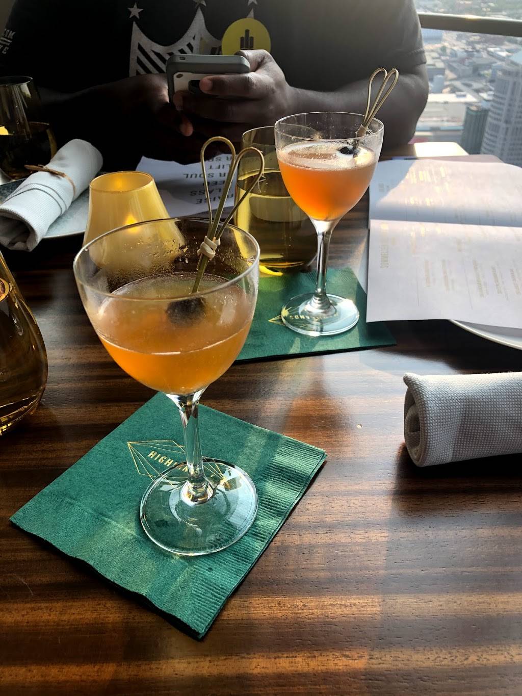 Highlands | restaurant | 400 Renaissance Center floor 71, Detroit, MI 48243, USA | 3138779090 OR +1 313-877-9090