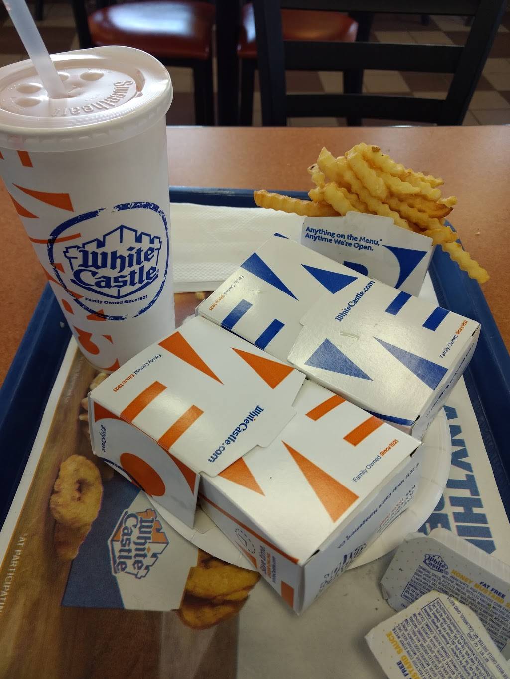 White Castle | restaurant | 2209 S Cicero Ave, Cicero, IL 60804, USA | 7086564884 OR +1 708-656-4884