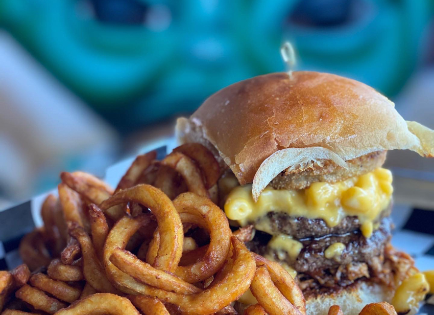 Twisted Tap | restaurant | 200 East Ave, Rochester, NY 14607, USA | 5853554687 OR +1 585-355-4687