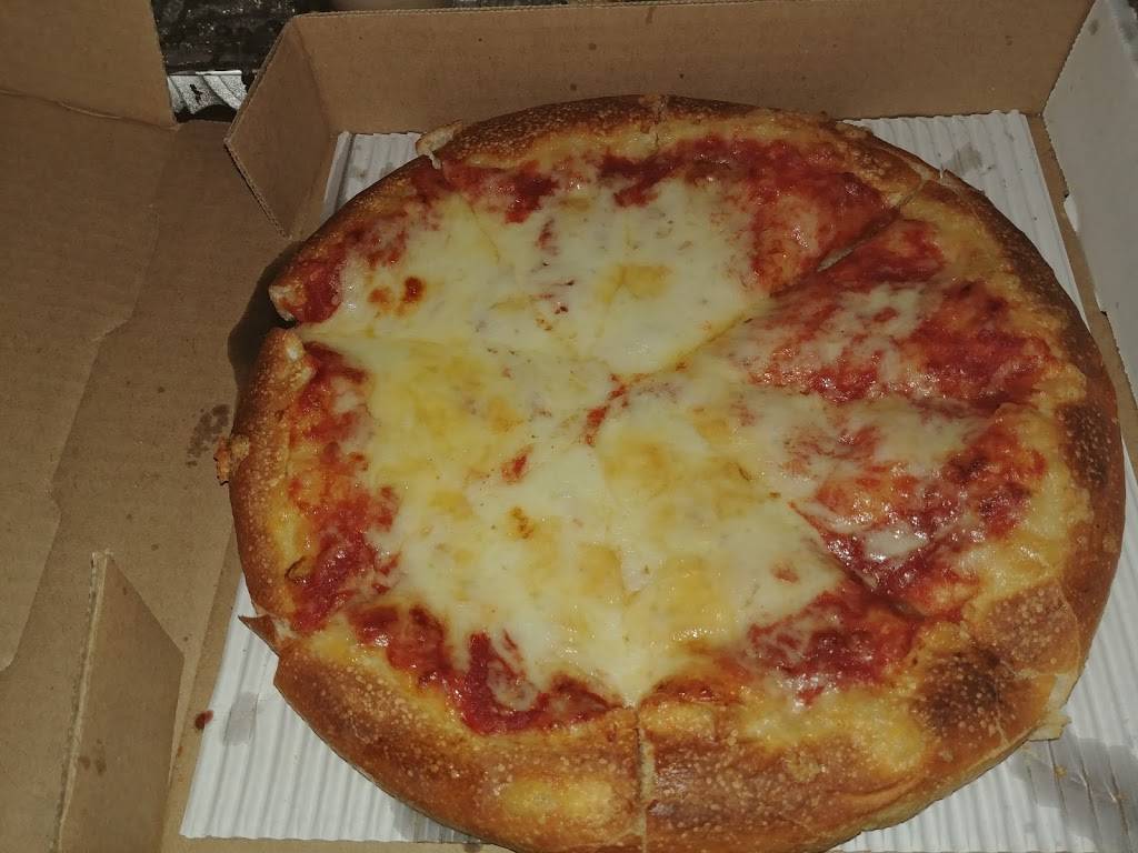 New England Pizza | restaurant | 6728 Bustleton Ave, Philadelphia, PA 19149, USA | 2153320400 OR +1 215-332-0400