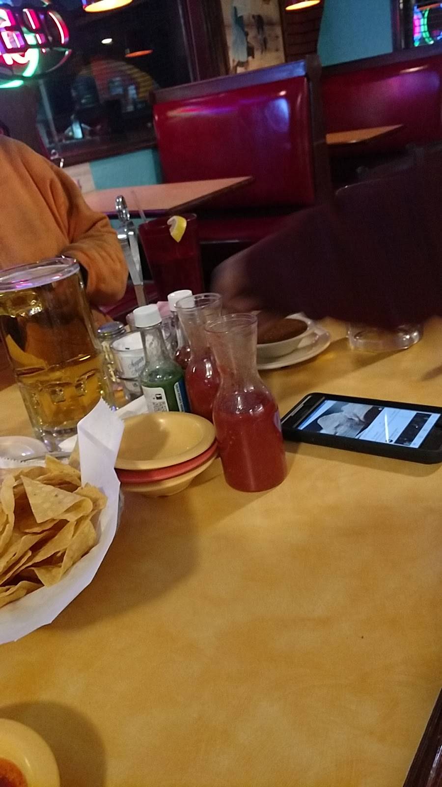 El Maguey | restaurant | 1908 S Broadway, Oak Grove, MO 64075, USA | 8166903005 OR +1 816-690-3005