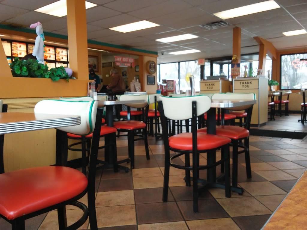 A&W Restaurant | restaurant | 133 Cypress St, Manistee, MI 49660, USA | 2317237010 OR +1 231-723-7010