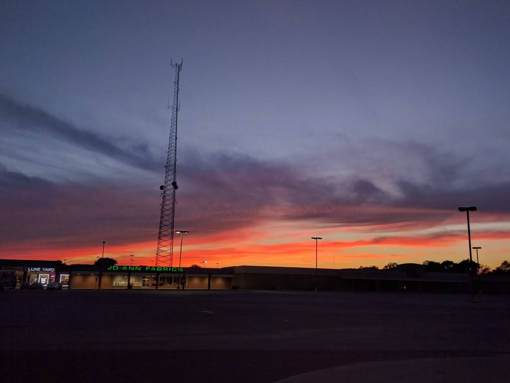 Wendys | restaurant | 495 N Kinzie Ave, Bradley, IL 60915, USA | 8159329102 OR +1 815-932-9102