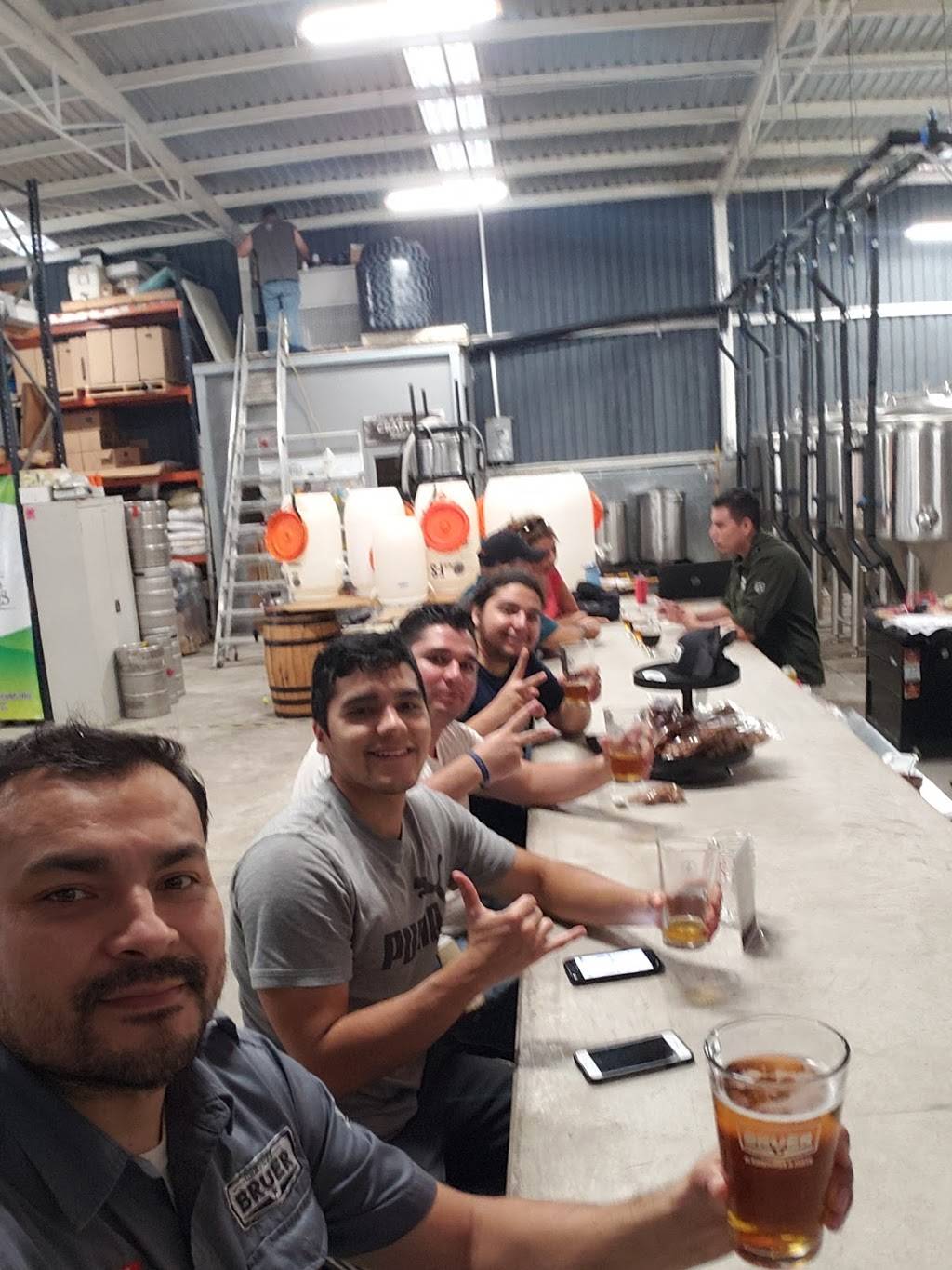 Cerveza Bruer (Fermentorio) | restaurant | Calle E 928-B Fraccionamiento, California, 22890 Ensenada, B.C., Mexico | 016469477745 OR +52 646 947 7745