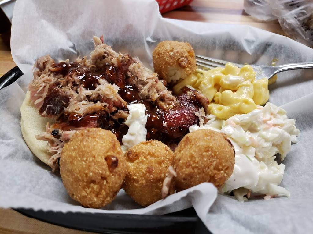 Due South BBQ | restaurant | 1465 Roanoke St, Christiansburg, VA 24073, USA | 5403812922 OR +1 540-381-2922