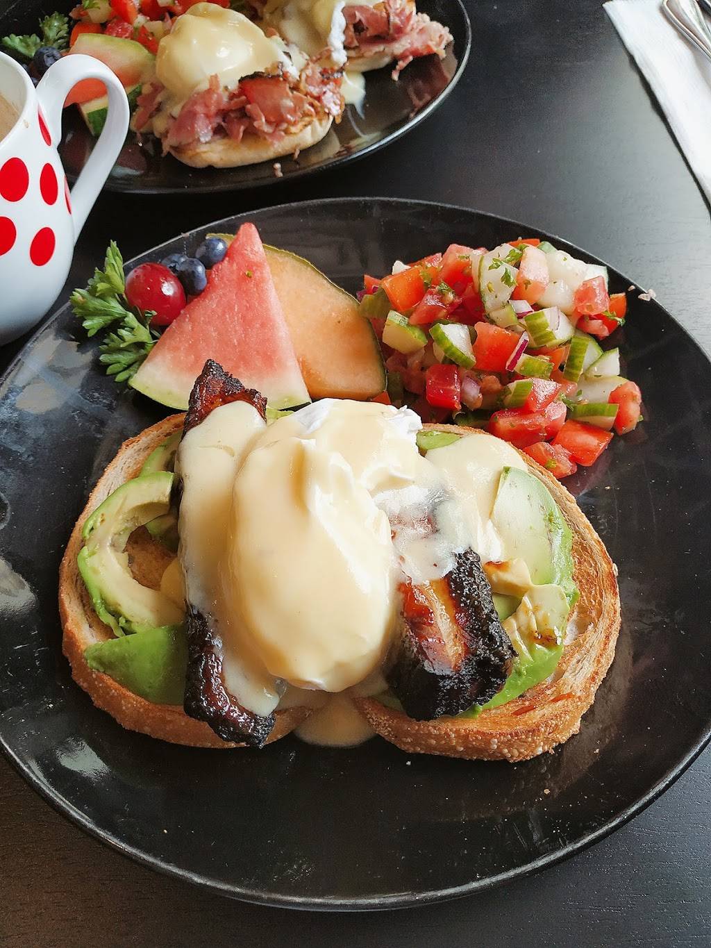 Zeldens Deli and Desserts | restaurant | 1446 Yonge St, Toronto, ON M4T 1Y5, Canada | 6473473474 OR +1 647-347-3474