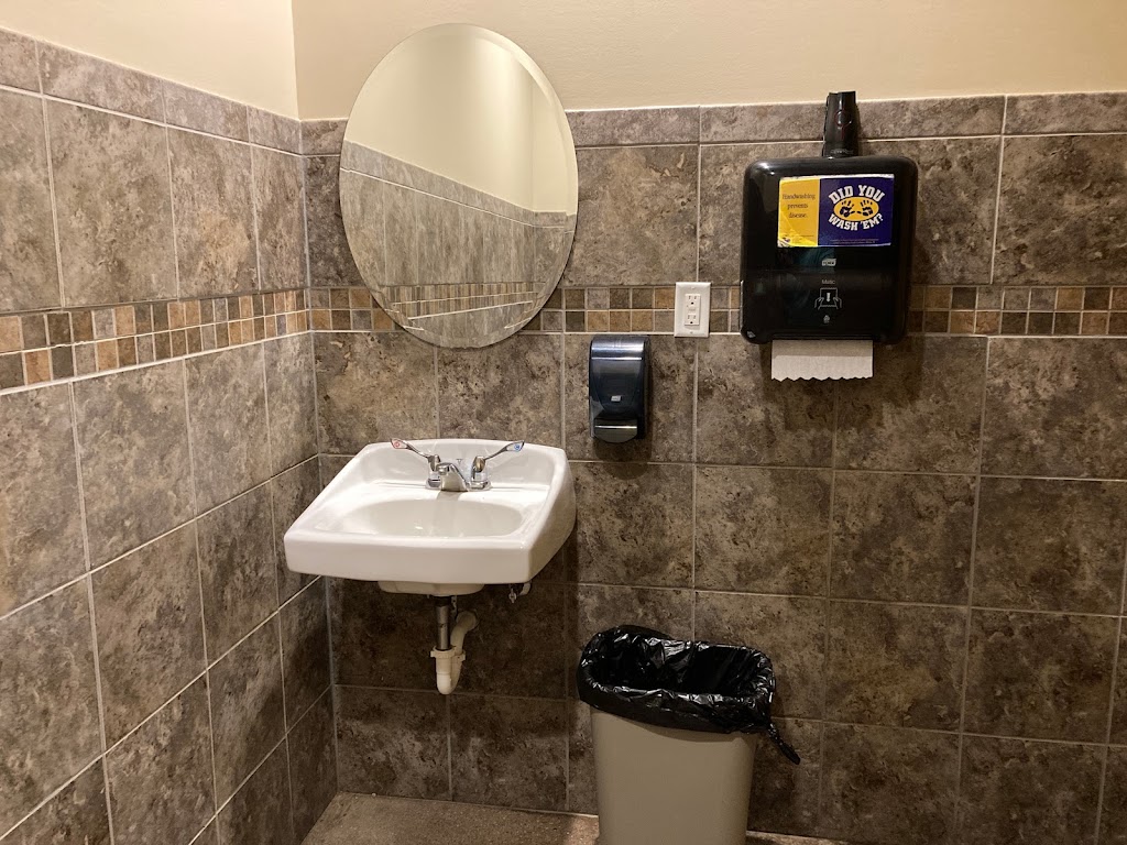 Border Bar & Grill | restaurant | 324 Main St, Summerfield, KS 66541, USA | 7852446230 OR +1 785-244-6230