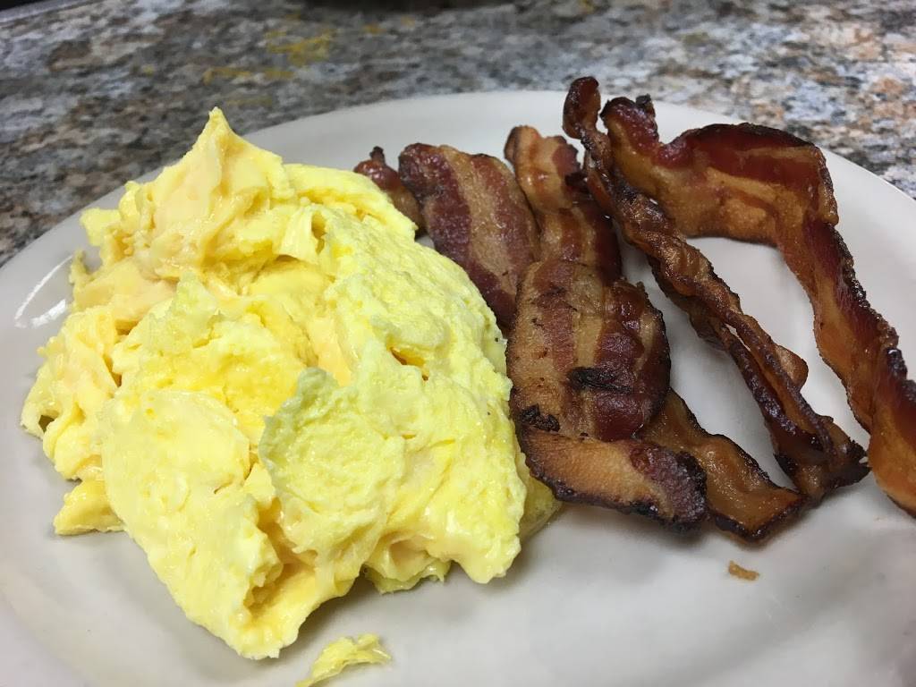 Just Judys Restaurant | restaurant | 5018 E 62nd St, Indianapolis, IN 46220, USA | 3172548796 OR +1 317-254-8796