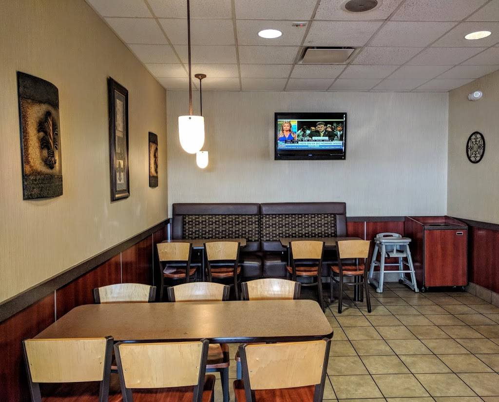 McDonalds | cafe | 107 Lakeview Dr, Belgium, WI 53004, USA | 2622854123 OR +1 262-285-4123