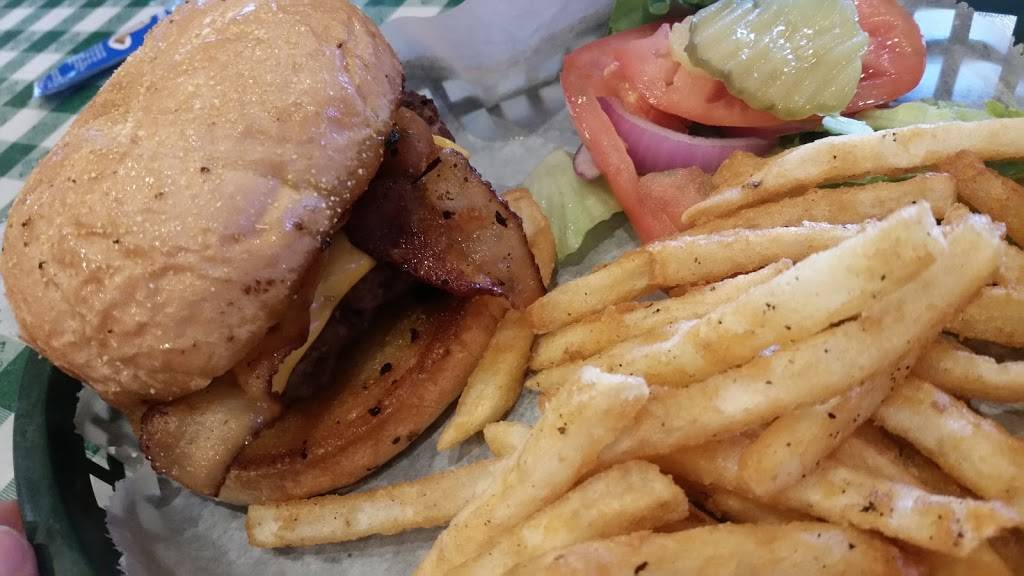 Midway Bar & Grill LLC | restaurant | 13551 MO-32, Ste. Genevieve, MO 63670, USA | 5738831006 OR +1 573-883-1006