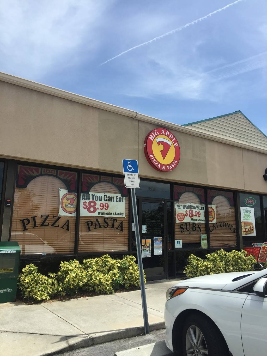 Big Apple Pizza | restaurant | 5970 20th St, Vero Beach, FL 32966, USA | 7725698900 OR +1 772-569-8900