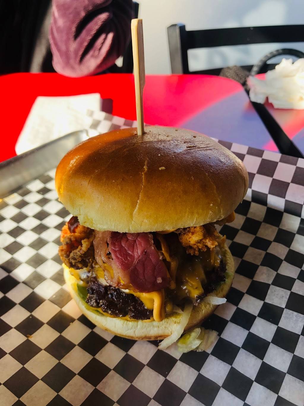 Top Gun Burger | restaurant | 2761 Markham Rd unit D31-32, Scarborough, ON M1X 0A4, Canada | 6473447883 OR +1 647-344-7883