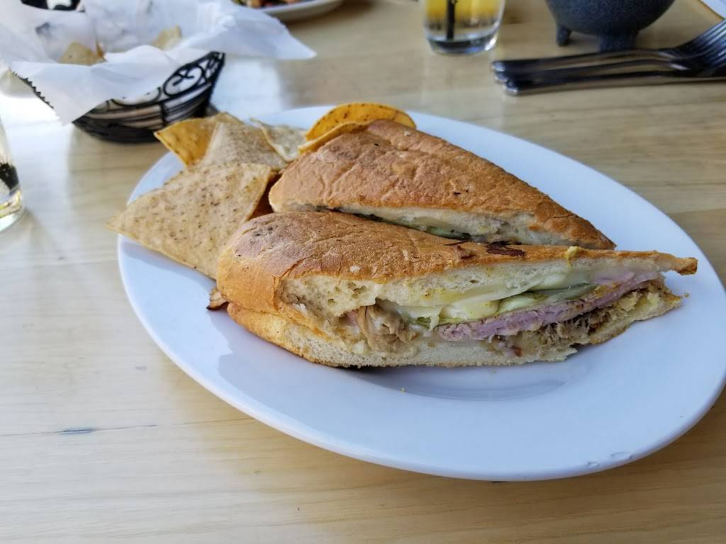 Paladar Latin Kitchen & Rum Bar | restaurant | 203 Crown Park Ave, Gaithersburg, MD 20878, USA | 3013304400 OR +1 301-330-4400