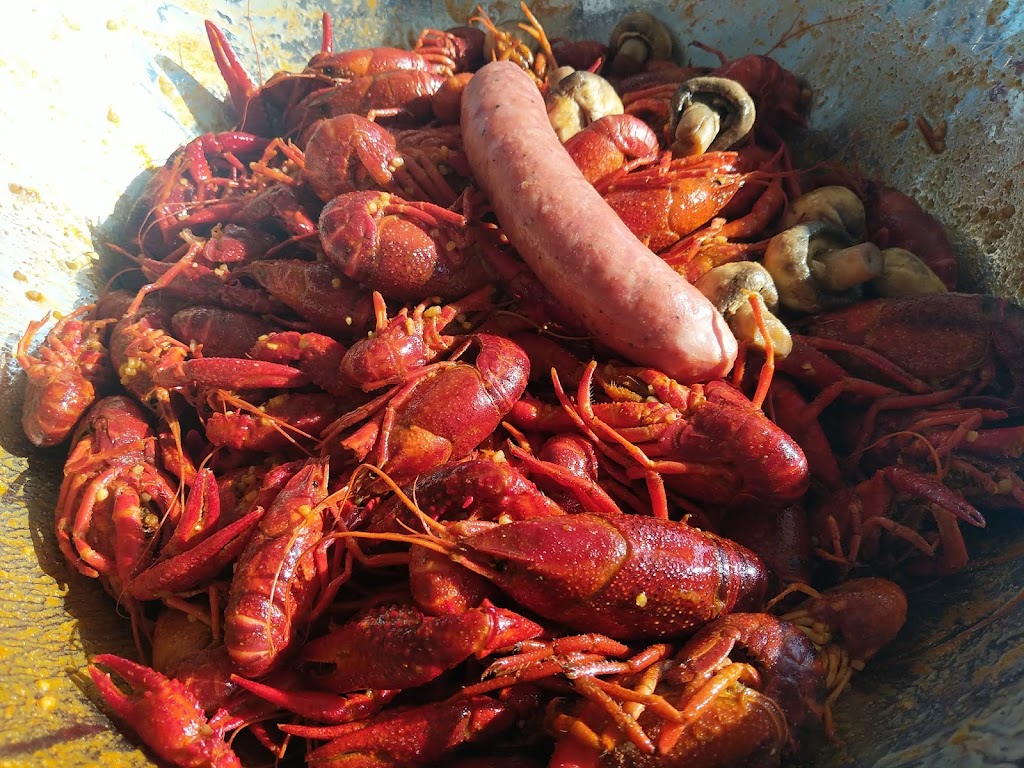 Overall Crawfish and Seafood | restaurant | 23193 FM 1485, New Caney, TX 77357, USA | 8327844727 OR +1 832-784-4727