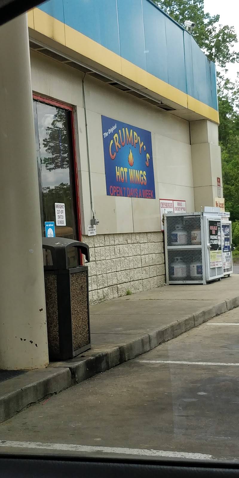 Crumpys wings | restaurant | 4613-4627 S 3rd St, Memphis, TN 38109, USA | 9016306211 OR +1 901-630-6211