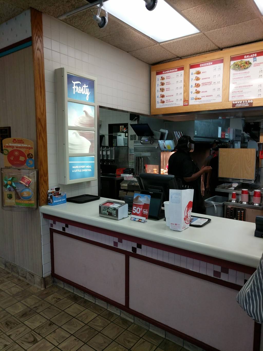 Wendys | restaurant | 100 E Central Ave, Edgewater, MD 21037, USA | 4109564868 OR +1 410-956-4868