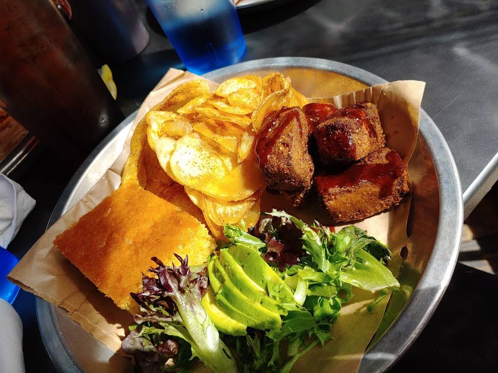 Lulus BBQ | restaurant | 701 Main St, Louisville, CO 80027, USA | 7205831789 OR +1 720-583-1789