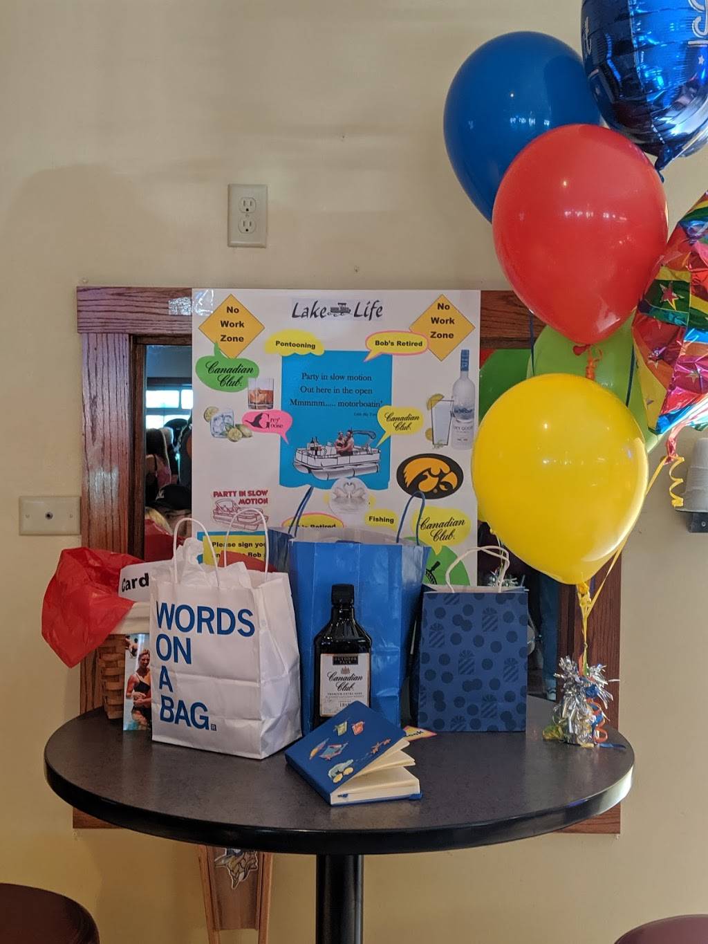 Sammys Lounge | night club | 5521 Center Point Rd, Cedar Rapids, IA 52402, USA | 3193938174 OR +1 319-393-8174