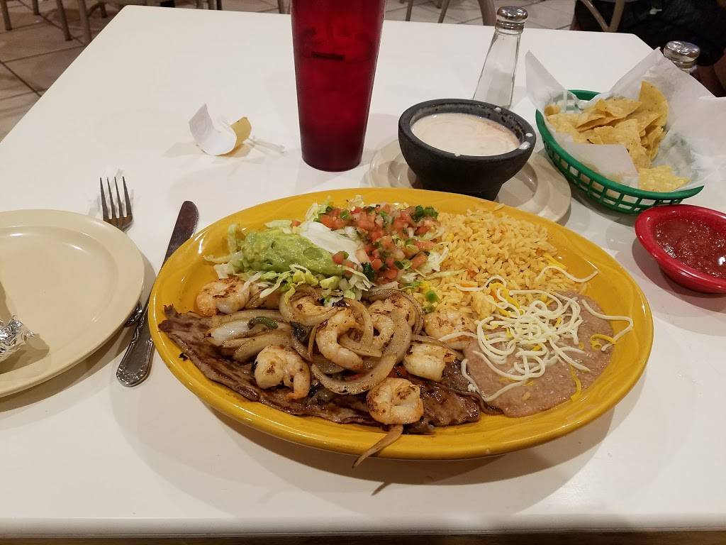 Fiesta Mexicana Mexican Restaurant | restaurant | 127 N Main St, El Dorado, KS 67042, USA | 3163201700 OR +1 316-320-1700