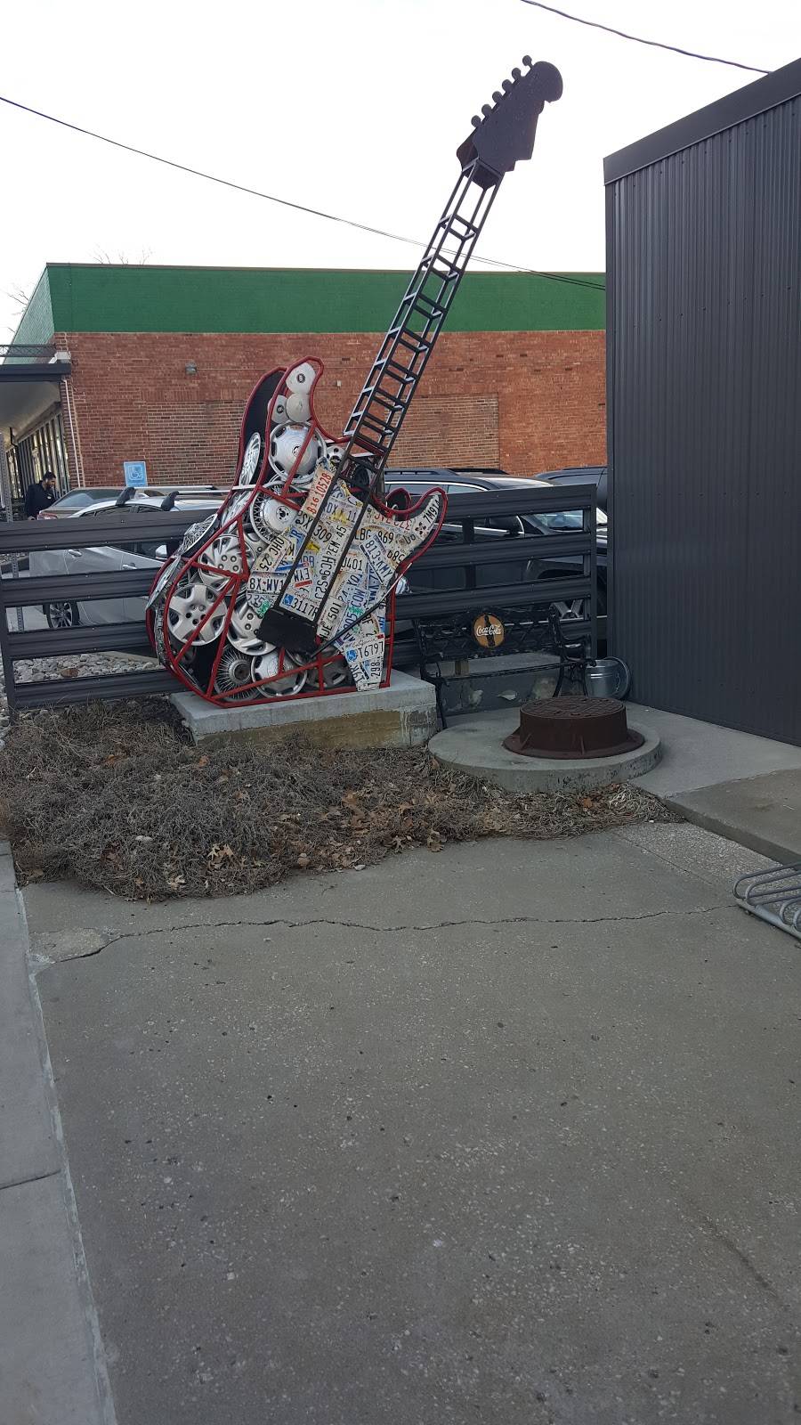 Pizza 51 | restaurant | 5060 Oak St, Kansas City, MO 64112, USA | 8165311151 OR +1 816-531-1151