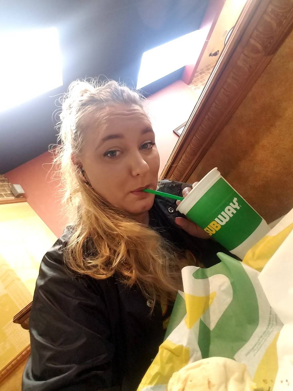 Subway | meal takeaway | 2029 J St, Sacramento, CA 95811, USA | 9164003790 OR +1 916-400-3790