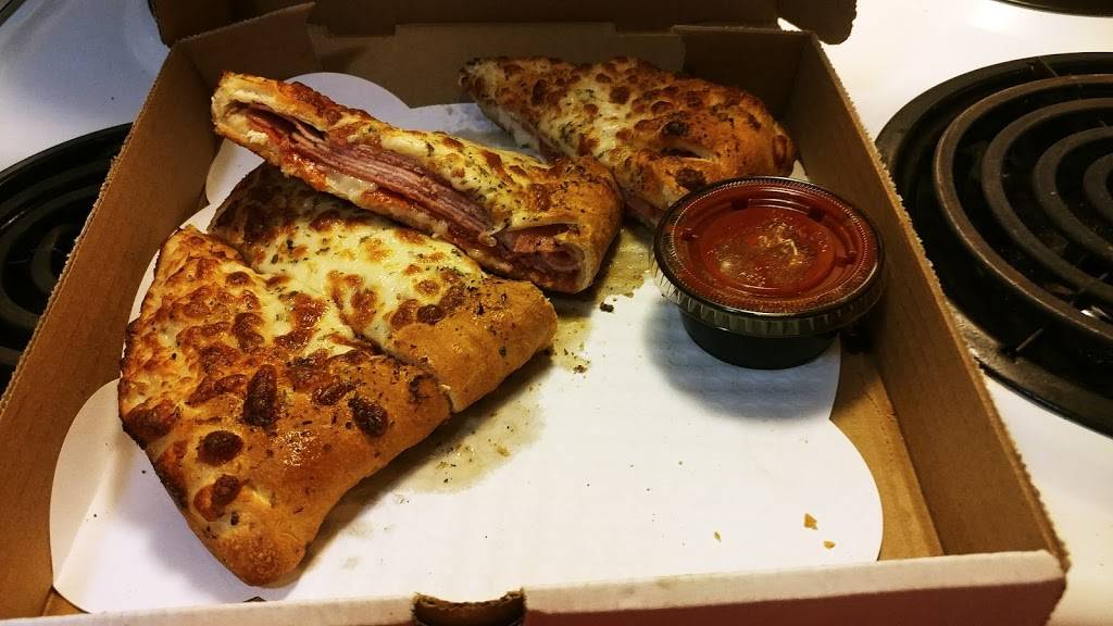 Angelos Roast Beef and Pizza | restaurant | 343 Main St, Saugus, MA 01906, USA | 7815585273 OR +1 781-558-5273