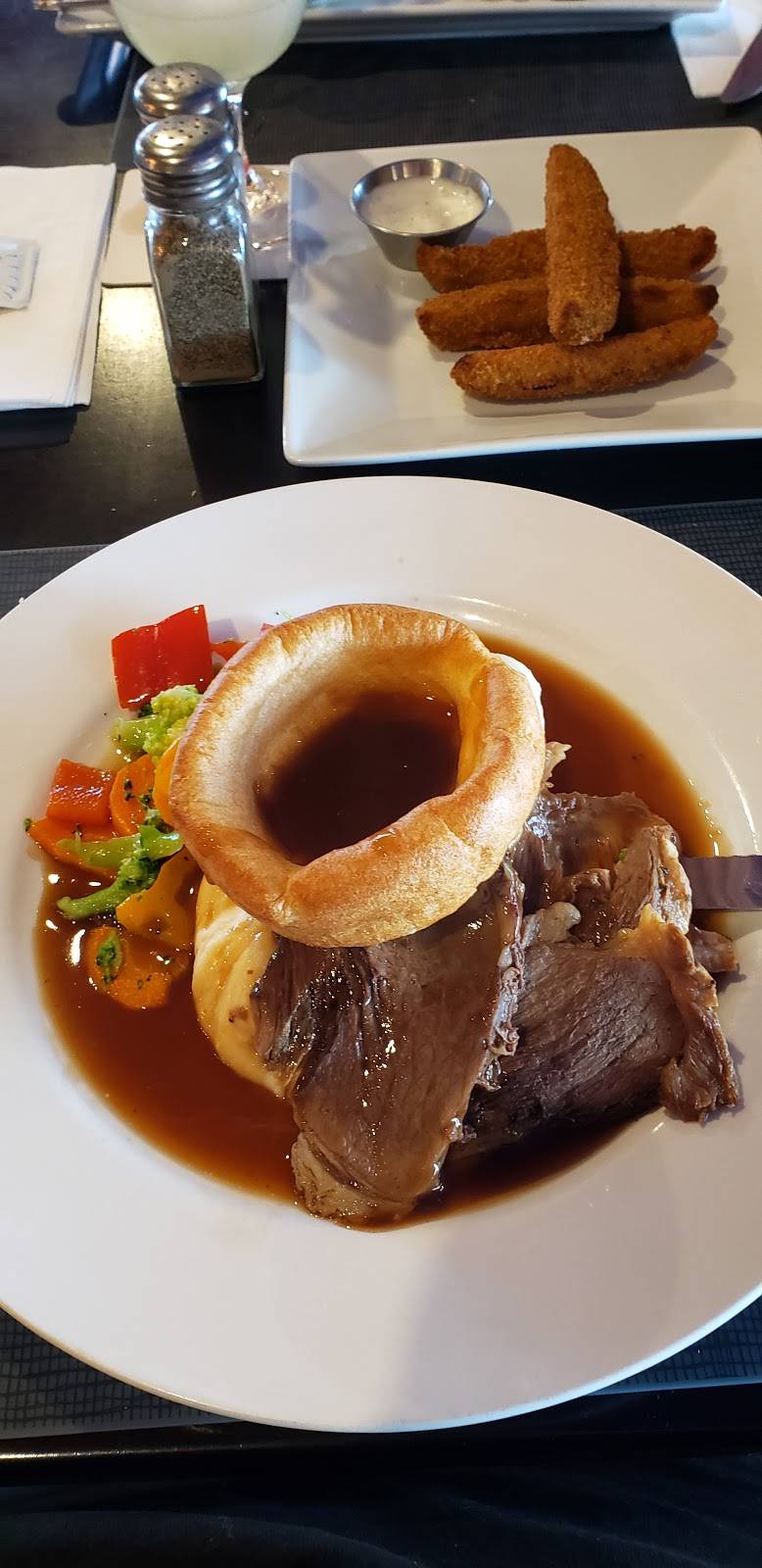 Lionheart British Pub & Restaurant | restaurant | 3221 Derry Rd W, Mississauga, ON L5N 7L7, Canada | 9058246669 OR +1 905-824-6669