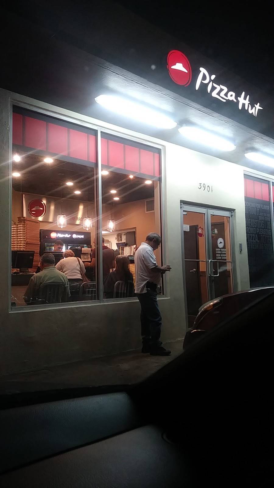 Pizza Hut | meal delivery | 3901 E 4th Ave, Hialeah, FL 33013, USA | 3056934800 OR +1 305-693-4800